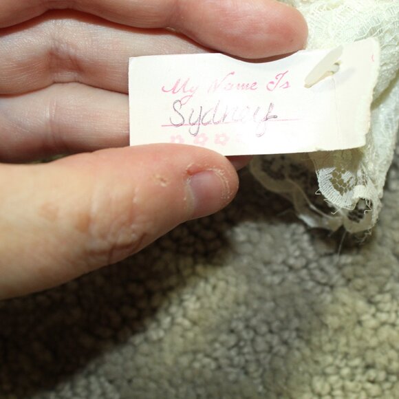 Vtg Cameo Kids Collection Miniature 2.75" Articulated Ceramic "Sydney" Doll - Picture 5 of 7